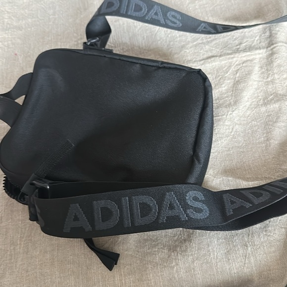 Adidas Logo Amplifier Crossbody 3 Stripes Bag in‎ Black - Picture 3 of 6